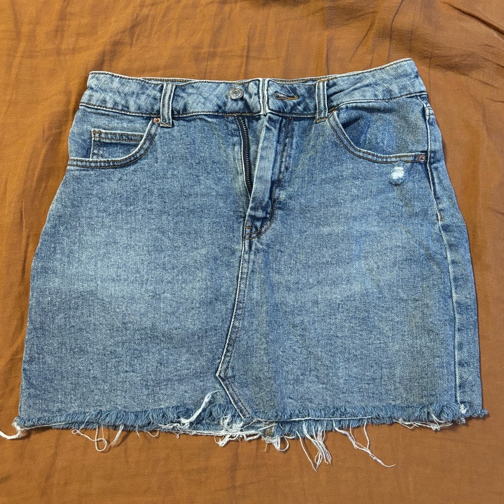 Wild Fable Distressed Denim Skirt - women’s size 8
